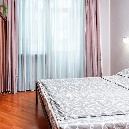Royal Apartment On Pushkinskaya Kharkiv Exterior photo