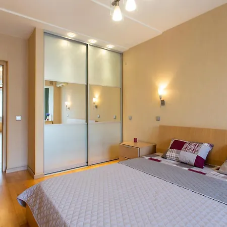 Royal Apartment On Pushkinskaya Kharkiv Exterior photo